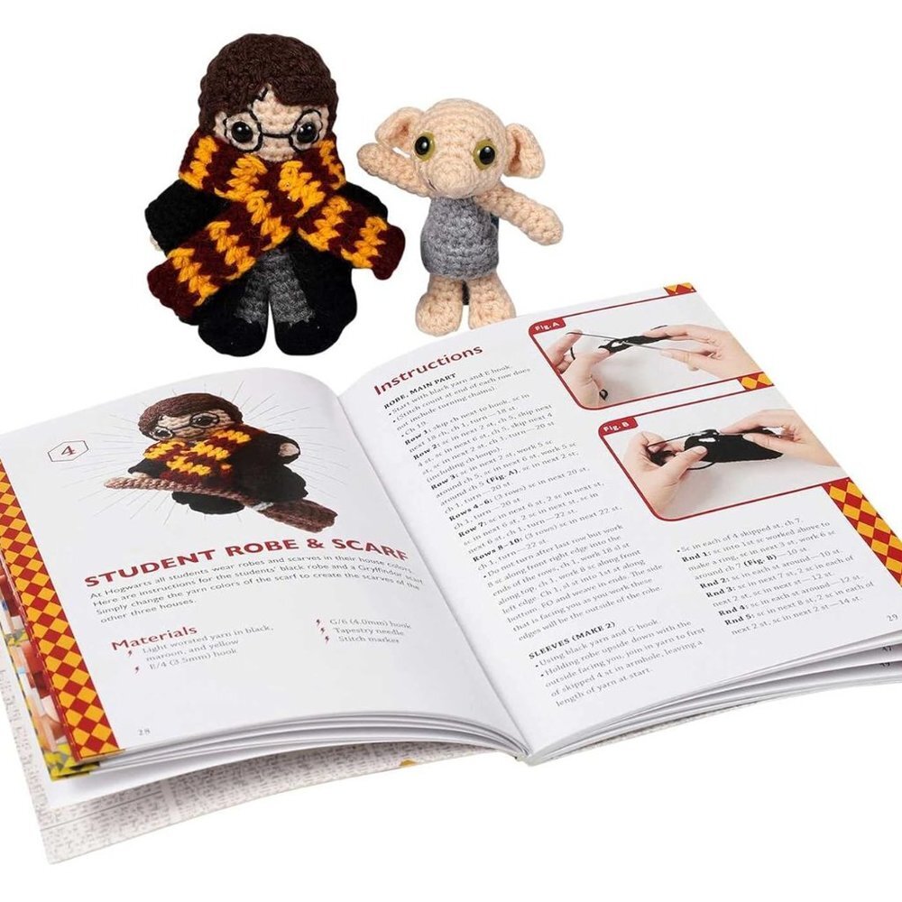 WB Wizarding World Harry Potter Crochet Kit Dobby Yarn 14 Projects Book Gift NEW - Picture 3 of 7
